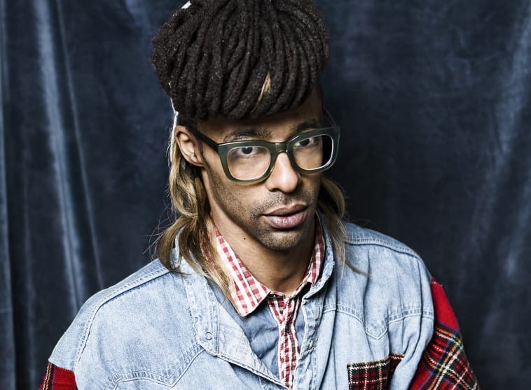 Varför skriver ingen om Makode Lindes konst?