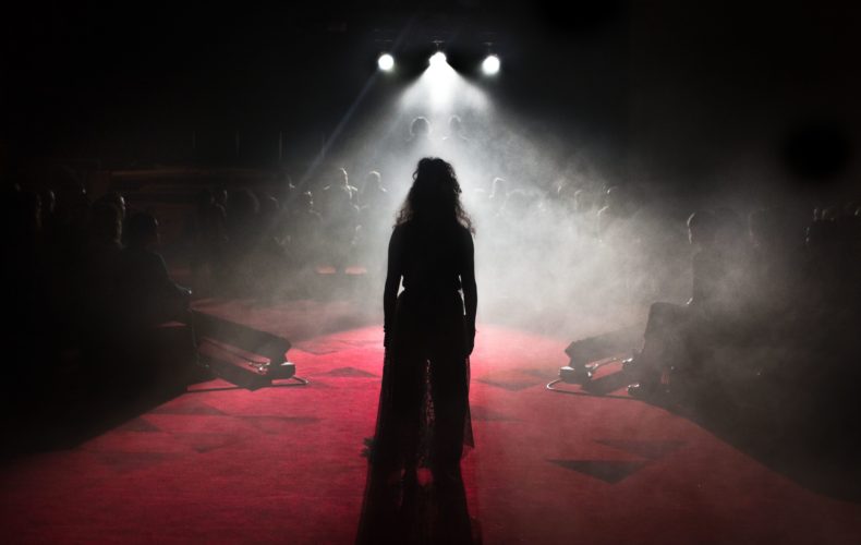 Farnaz Arbabi om pjäsen Vitsvit