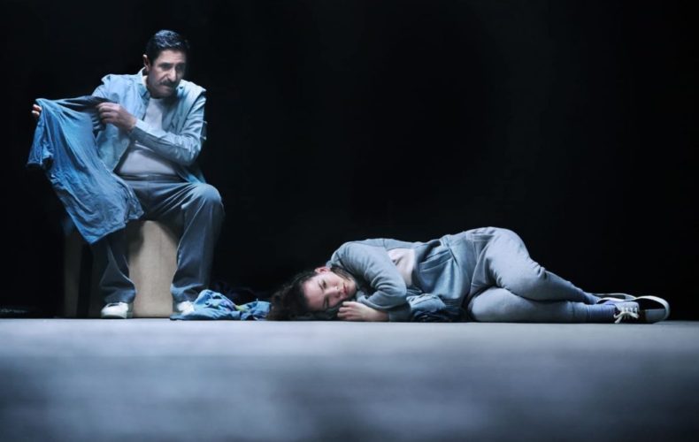 Ett samtal om avsked och avsändare