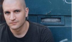 Bland Bolsjeviker, Mensjeviker, Socialrevolutionärer och De svarta hundrade