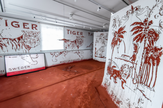Smoke in the Eye – A Space Invader in the Colonial Archive